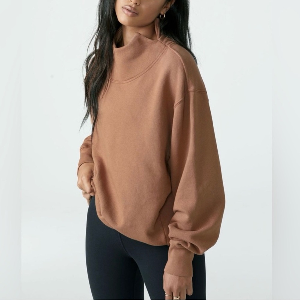 Joah Brown Chestnut Mock Neck Pullover in Brown